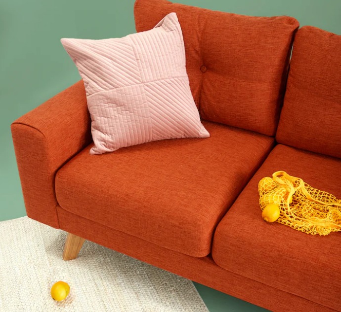upholstery cleaning in Daventry